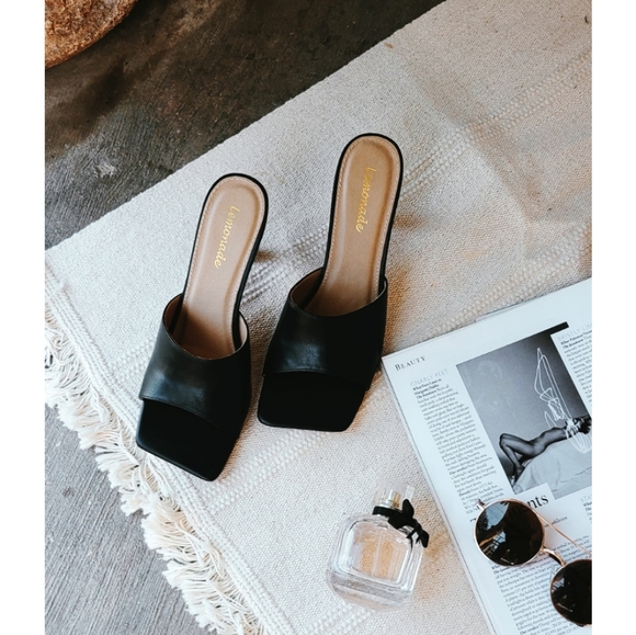 🚨END OF SUMMER SALE// square toe mule Black - Picture 2 of 3